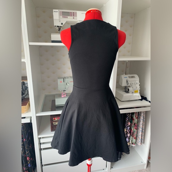 French Connection Fit and flare colour blocked dress - Picture 3 of 3